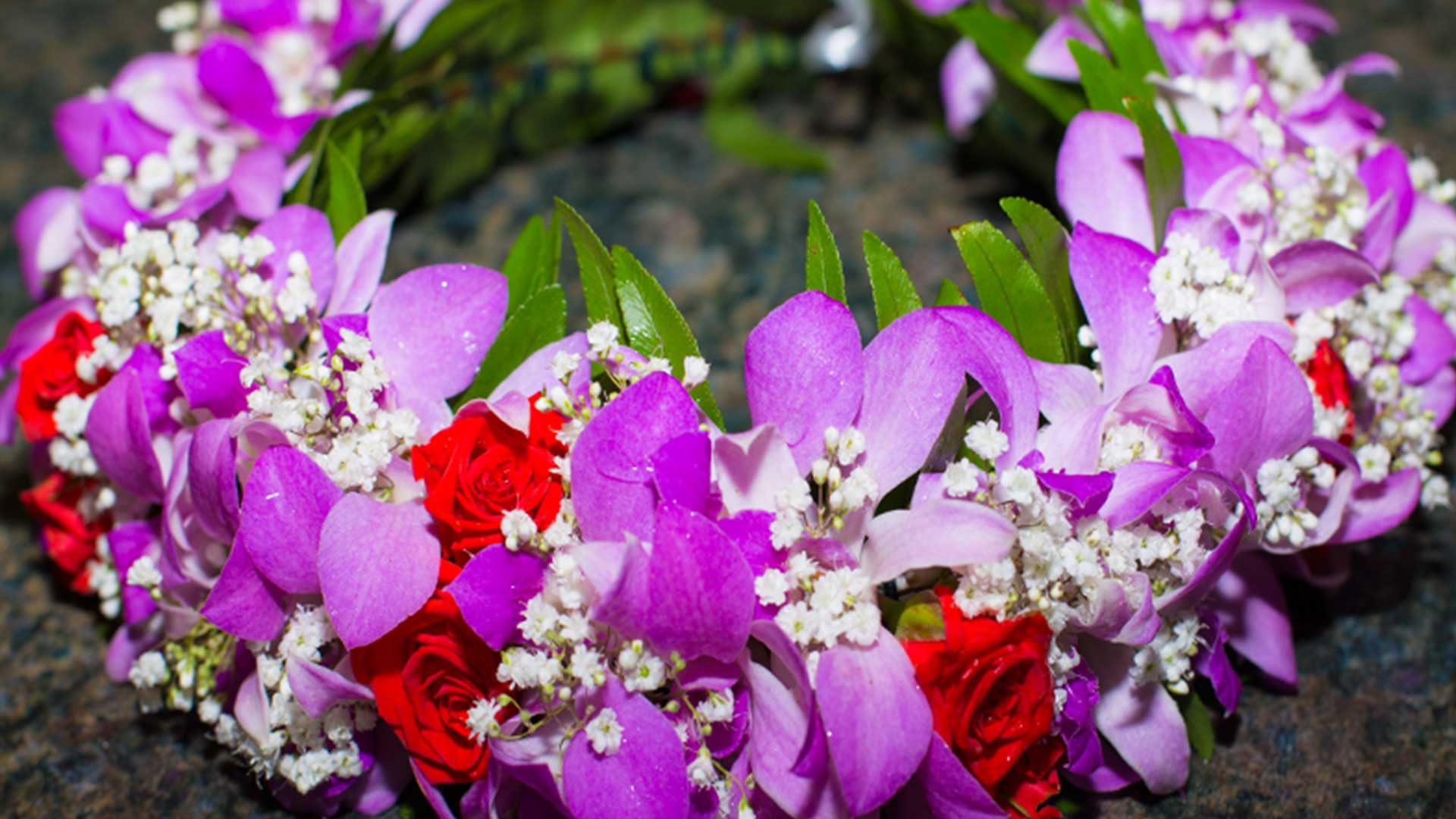 Hawaiian Leis: Flowers, Customs, and Respect